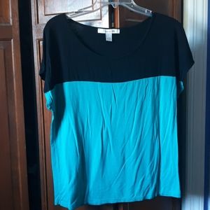 Forever21 Green & Black Top!